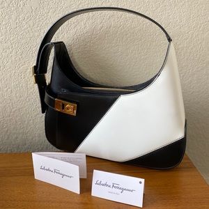 Gorgeous Ferragamo Shoulder Bag